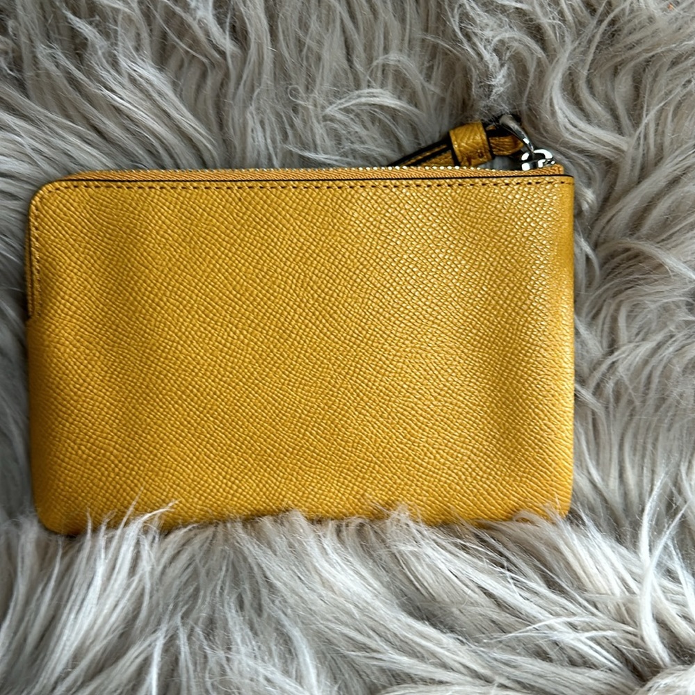 Coach wristlet - Picture 2 of 3